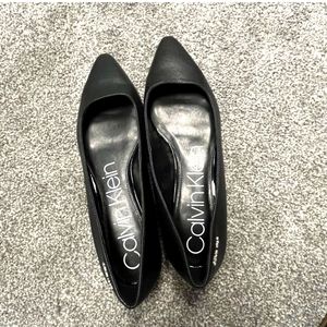 🔥CALVIN KLEIN Black Leather Flats